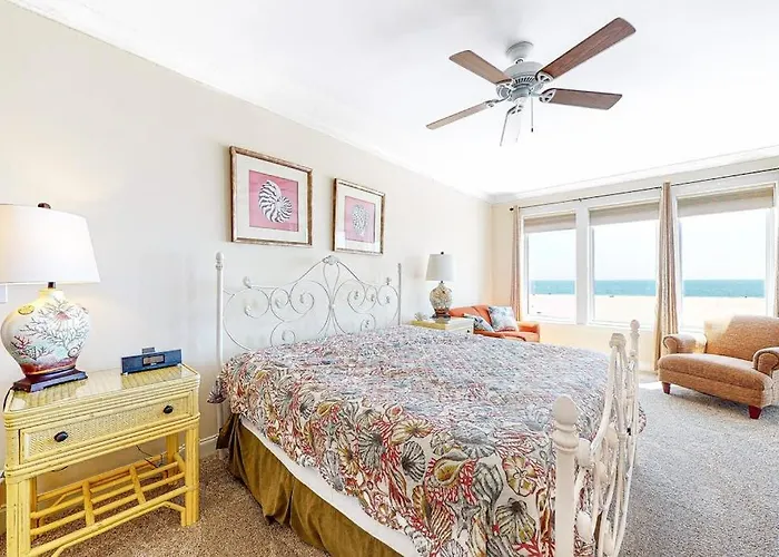 Belmont Towers 305 Holiday home *